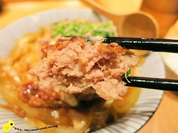 【台北】滿燒肉丼食堂-好吃的丼飯-胡麻醬漢堡排丼飯-安格斯牛排丼飯