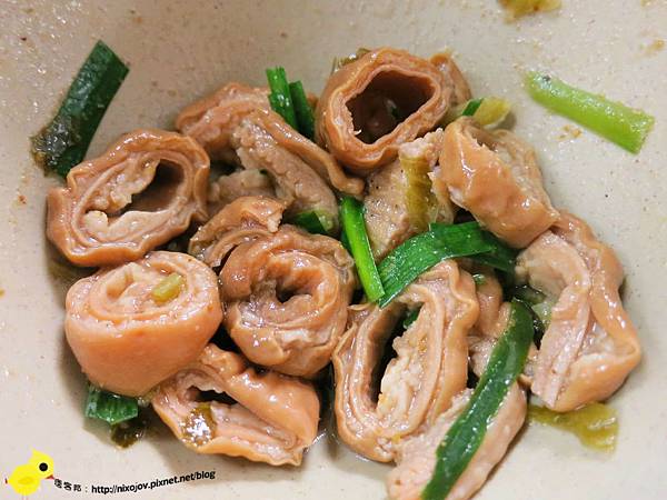 【台北】昌吉街豬血湯-香噴噴美味的魯肉飯-大腸湯