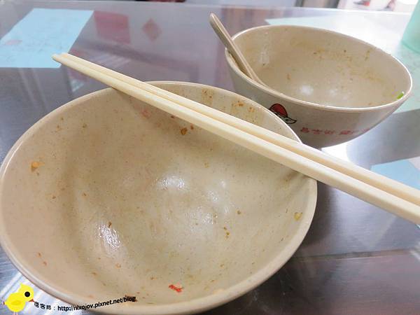 【台北】昌吉街豬血湯-香噴噴美味的魯肉飯-大腸湯