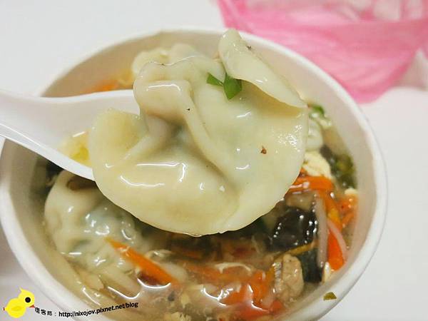 【新莊】金吉利川味牛肉麵，宵夜的好選擇-酸辣湯餃