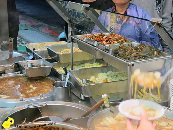 【台北】黃記滷肉飯-香噴噴的魯肉飯95分-晴光市場
