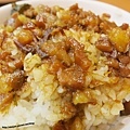 【台北】黃記滷肉飯-香噴噴的魯肉飯95分-晴光市場