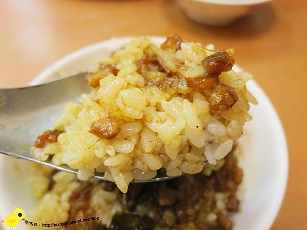 【台北】黃記滷肉飯-香噴噴的魯肉飯95分-晴光市場