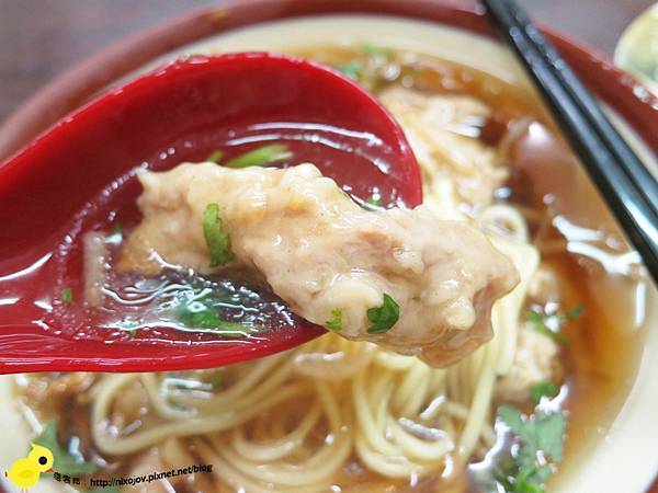 【新莊夜市】林家香菇赤肉焿-現做現炸雞捲