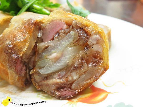 【新莊夜市】林家香菇赤肉焿-現做現炸雞捲