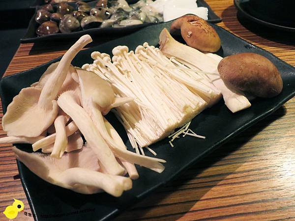 【台北 西門町】鍋大爺-拉麵湯底的火鍋？