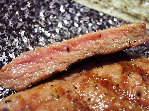 【新莊 餐廳】The Fire著火美式炭烤牛排-獨特炭燒乾式熟成牛排