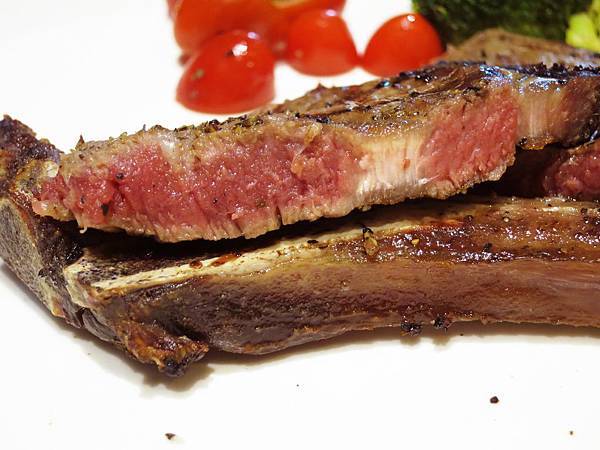 【新莊 餐廳】The Fire著火美式炭烤牛排-獨特炭燒乾式熟成牛排