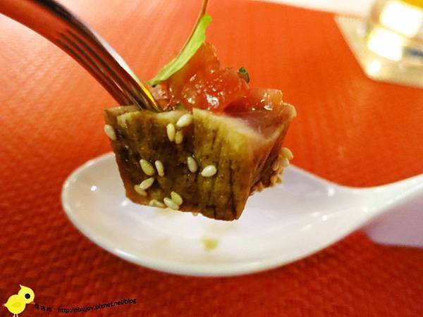 【台中】Beluga法式餐廳-池畔上美妙的餐廳