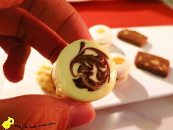 【台中】Beluga法式餐廳-池畔上美妙的餐廳