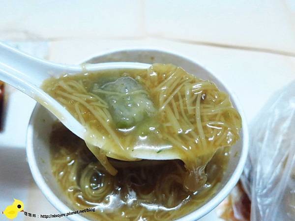 【新莊】光頭佬臭豆腐．蚵仔麵線-皮酥脆不油膩