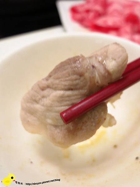 【台北】滿堂紅頂級麻辣鴛鴦火鍋吃到飽(復興店)-美味牛小排、霜降牛肉不吃後悔