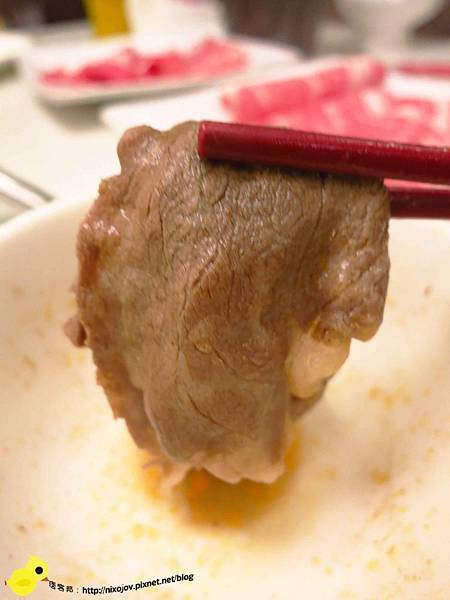 【台北】滿堂紅頂級麻辣鴛鴦火鍋吃到飽(復興店)-美味牛小排、霜降牛肉不吃後悔