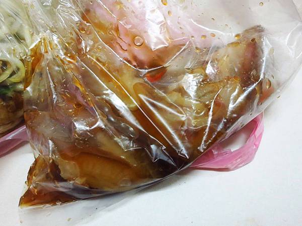 【新莊】無名麵攤-10元豬頭皮20元燙青菜20元乾麵