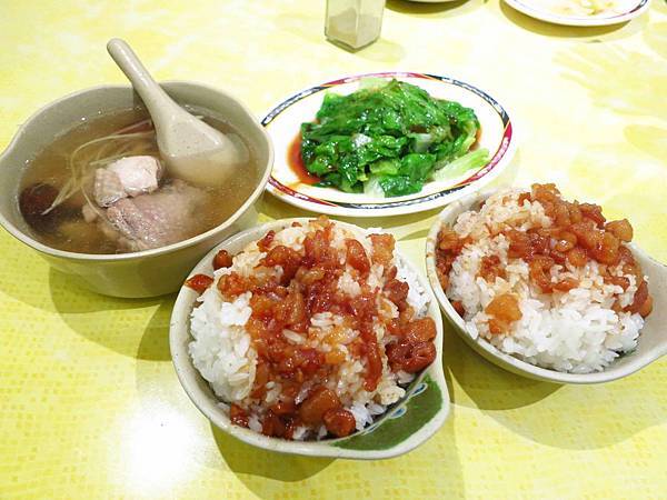 【三重】店小二魯肉飯-平民小吃魯肉飯