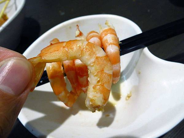 【新莊火鍋】二木坊日式涮涮鍋火鍋店-活蝦群舞美味鮮甜