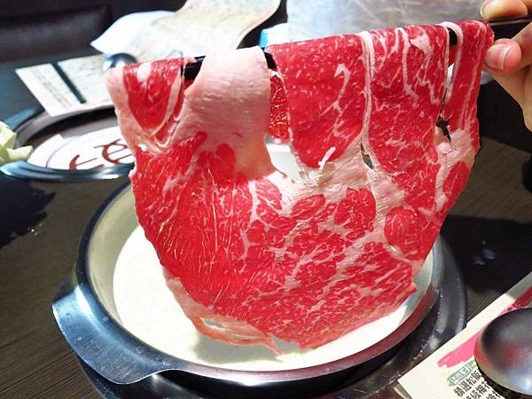 【新莊火鍋】二木坊日式涮涮鍋火鍋店-活蝦群舞美味鮮甜