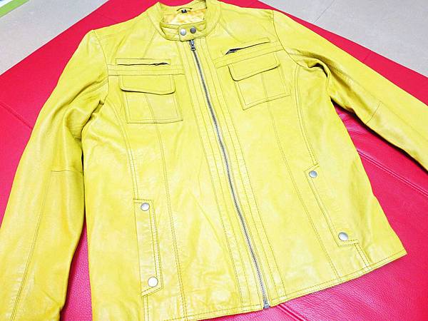 【新莊洗鞋店】WaWa專業洗鞋店-過新年洗舊鞋穿新鞋