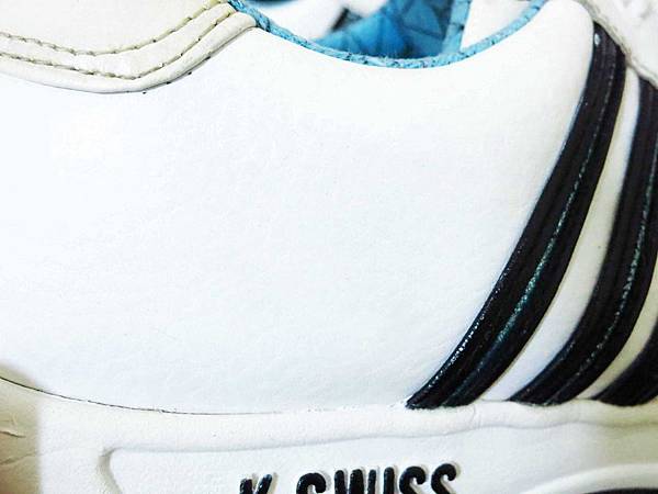 【新莊洗鞋店】WaWa專業洗鞋店-過新年洗舊鞋穿新鞋