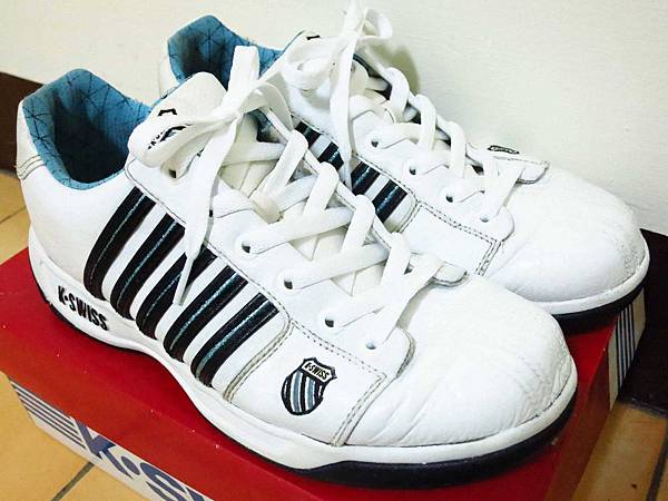 【新莊洗鞋店】WaWa專業洗鞋店-過新年洗舊鞋穿新鞋