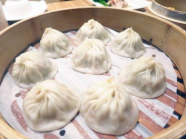 【台北】杭州小籠湯包(民生店)-鮑魚、燕窩小籠湯包