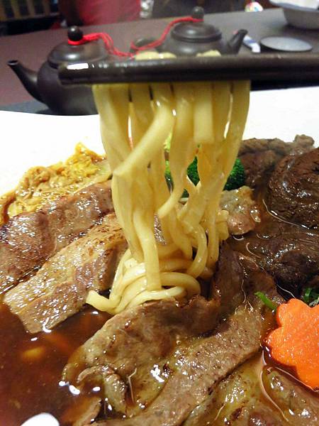 【台中】炙牛食創堂-進攻一級戰區公益路