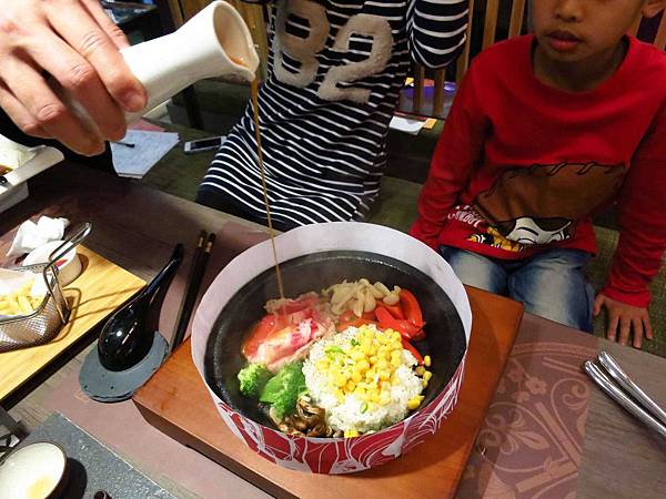 【台中】炙牛食創堂-進攻一級戰區公益路