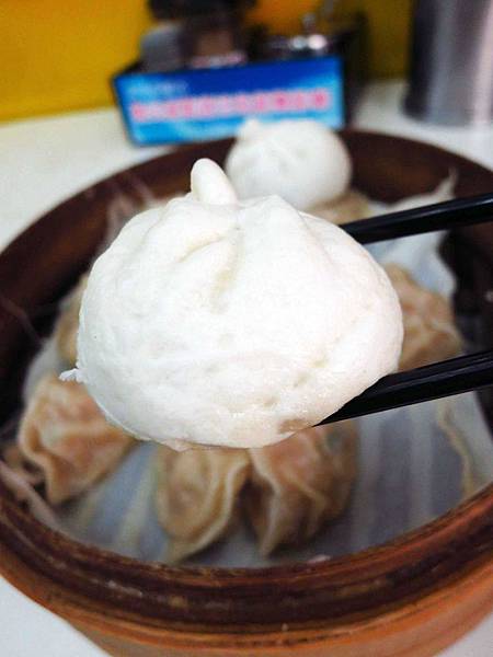 【花蓮美食】周家蒸餃、小籠包-1顆3元的蒸餃(公正包子旁)