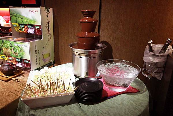 【台北】瘋麻辣火鍋吃到飽-花雕雞火鍋吃到飽-西門町