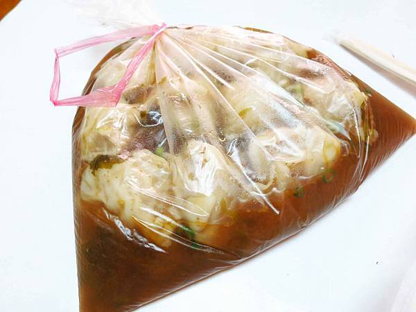 【新莊美食】旺旺餃子館-水餃大顆又飽滿