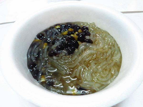 【新莊冰店】粉條冰-夏天才有開的粉條冰店-新泰公園新泰國小公園路