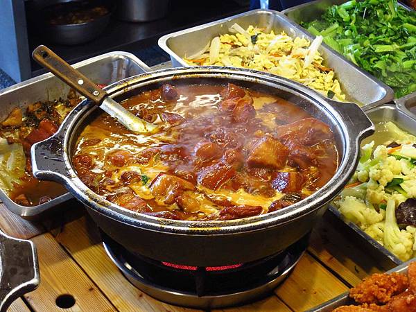 【板橋排隊美食】成昌食堂-連平日也在排隊的美食