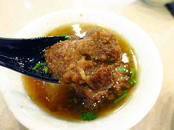 【永和】下港米糕排骨酥店-在地推薦美食