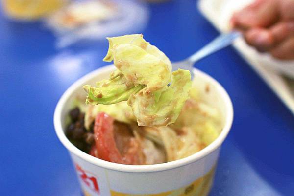 【21世紀烤雞風味館】好梅烤雞-十年汁味，感動好梅-1撕2沾3伴飯新式烤雞吃法