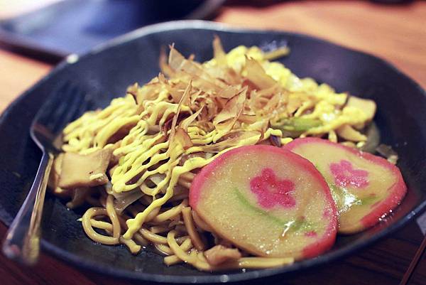 【台北】串前屋-份量大，像在家裡吃燒烤般的居酒屋-中山國小捷運站