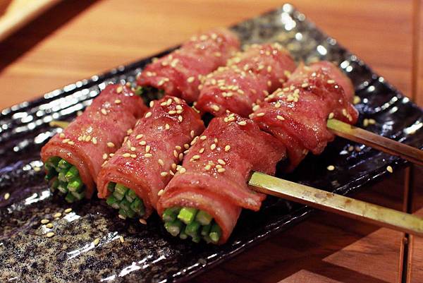 【台北】串前屋-份量大，像在家裡吃燒烤般的居酒屋-中山國小捷運站