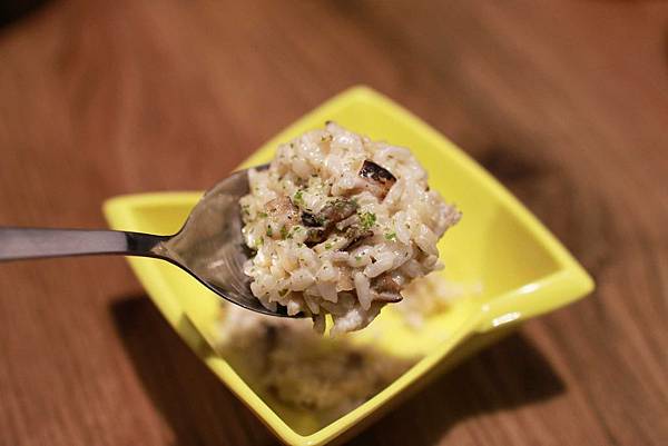 【新莊牛排館】超越原味炭烤牛排-安格斯、Prime原汁原肉的美味-輔大 【新莊牛排館】超越原味炭烤牛排-安格斯、Prime原汁原肉的美味-輔大