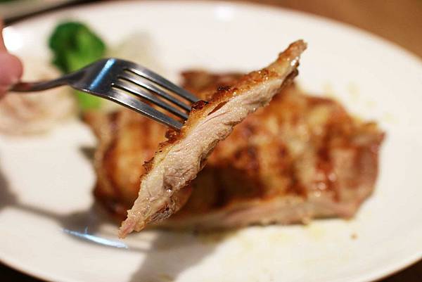 【新莊牛排館】超越原味炭烤牛排-安格斯、Prime原汁原肉的美味-輔大 【新莊牛排館】超越原味炭烤牛排-安格斯、Prime原汁原肉的美味-輔大