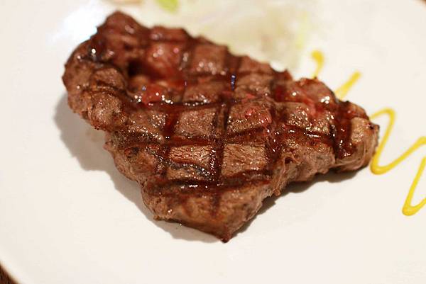 【新莊牛排館】超越原味炭烤牛排-安格斯、Prime原汁原肉的美味-輔大 【新莊牛排館】超越原味炭烤牛排-安格斯、Prime原汁原肉的美味-輔大