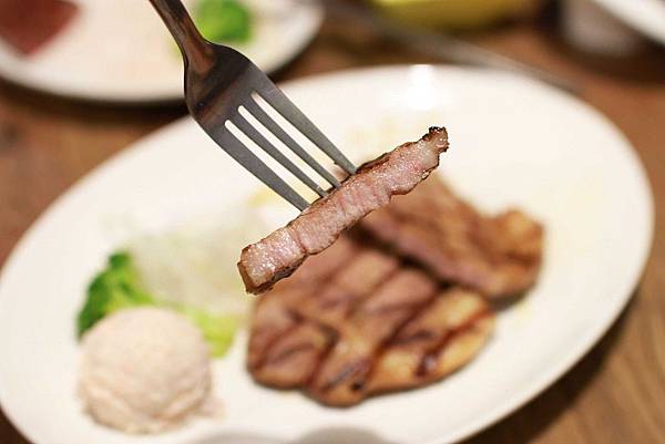 【新莊牛排館】超越原味炭烤牛排-安格斯、Prime原汁原肉的美味-輔大 【新莊牛排館】超越原味炭烤牛排-安格斯、Prime原汁原肉的美味-輔大