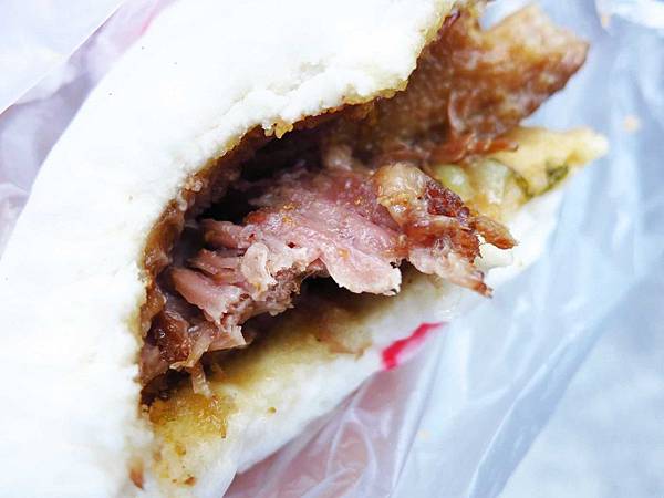 【新莊小吃】中平路刈包店-35元超美味刈包 【新莊小吃】中平路刈包店-35元超美味刈包