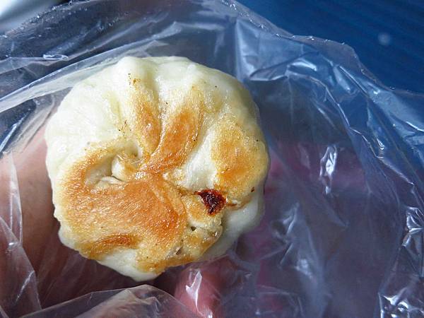 【三重小吃】忠孝路無名5元小籠包、煎包-早餐