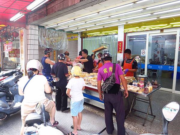 【新莊早餐】千豪豆漿店-四十多種手工餐點選擇-手工蛋餅 【新莊早餐】千豪豆漿店-四十多種手工餐點選擇-手工蛋餅