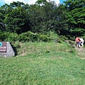 【台北旅遊】大屯山自然公園-美麗的湖畔伴隨著涼爽的微風與美麗的助航站夜景-民航局導航站