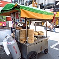 【新莊美食】中平路早餐蒸餃-皮薄餡多，湯汁不停的流下來不停的流下來