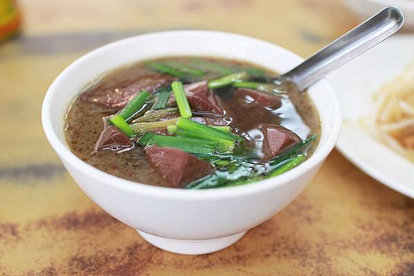 【台北小吃】李記宜蘭肉羹-充滿古早味與不同風味的小吃