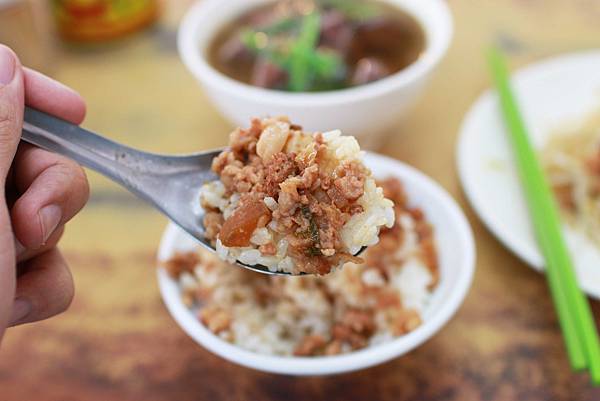 【台北小吃】李記宜蘭肉羹-充滿古早味與不同風味的小吃