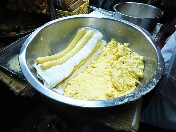 【新莊排隊美食】無名地瓜球-從小吃到大的零嘴 【新莊排隊美食】無名地瓜球-從小吃到大的零嘴