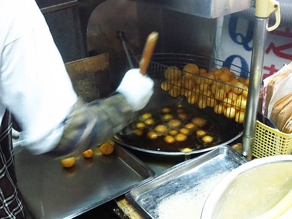 【新莊排隊美食】無名地瓜球-從小吃到大的零嘴 【新莊排隊美食】無名地瓜球-從小吃到大的零嘴