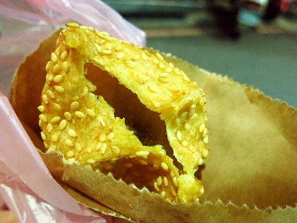 【新莊排隊美食】無名地瓜球-從小吃到大的零嘴 【新莊排隊美食】無名地瓜球-從小吃到大的零嘴